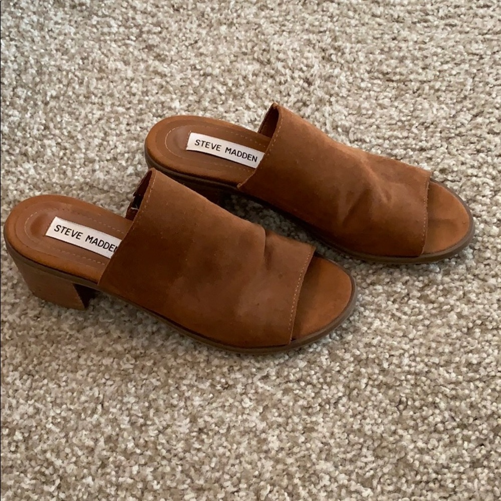 Steve Madden suede sandals